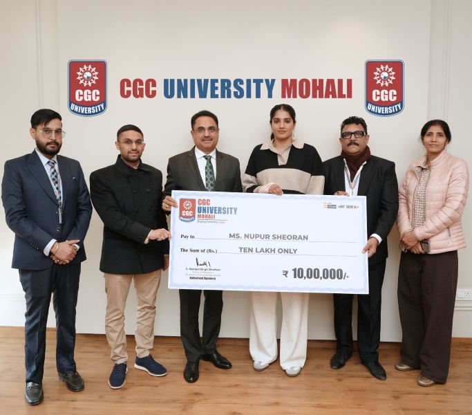CGC UNIVERSITY, MOHALI, AWARDS ₹10 LAKH CASH PRIZE TO BRAND AMBASSADOR MS. NUPUR